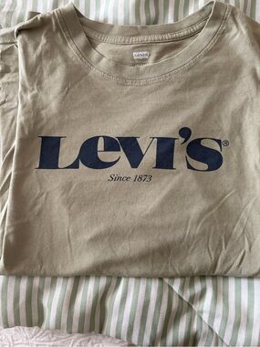 Levi's Crewneck T-Shirt with Navy Logo